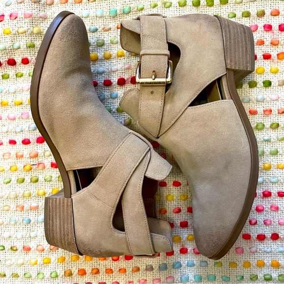 Michael Kors cutout suede ankle booties - Picture 4 of 7